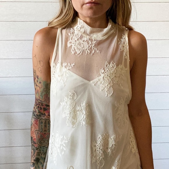 The Eyelash Lace Shift Dress - Picture 4 of 7